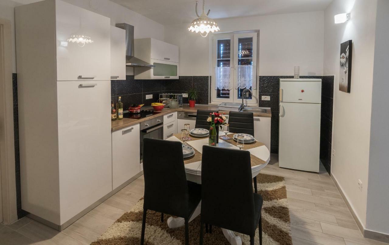 Apartment Batinica Шибеник Экстерьер фото
